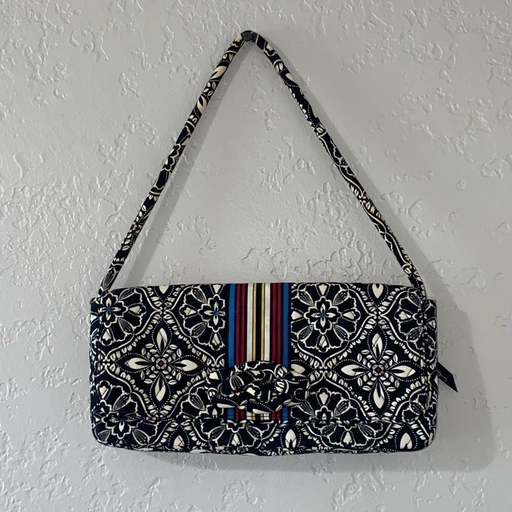 💜 Vera Bradley Clutch Purse Barcelona print